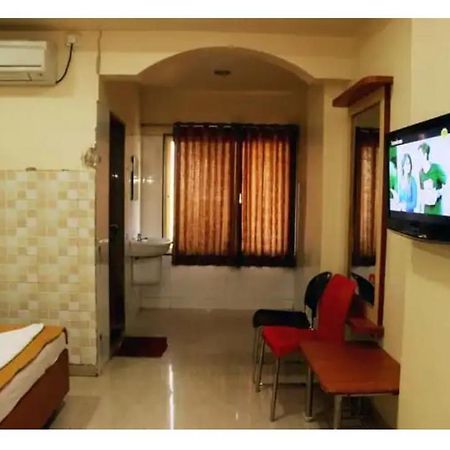Hotel Apple Sai Residency Sirdi Kültér fotó