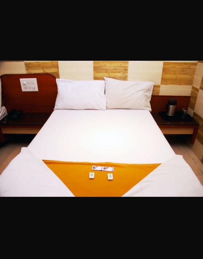 Hotel Apple Sai Residency Sirdi Kültér fotó
